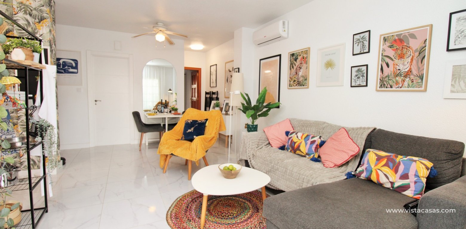 Modern 1 Bed Apartment by Villamartin Plaza with Pool lounge