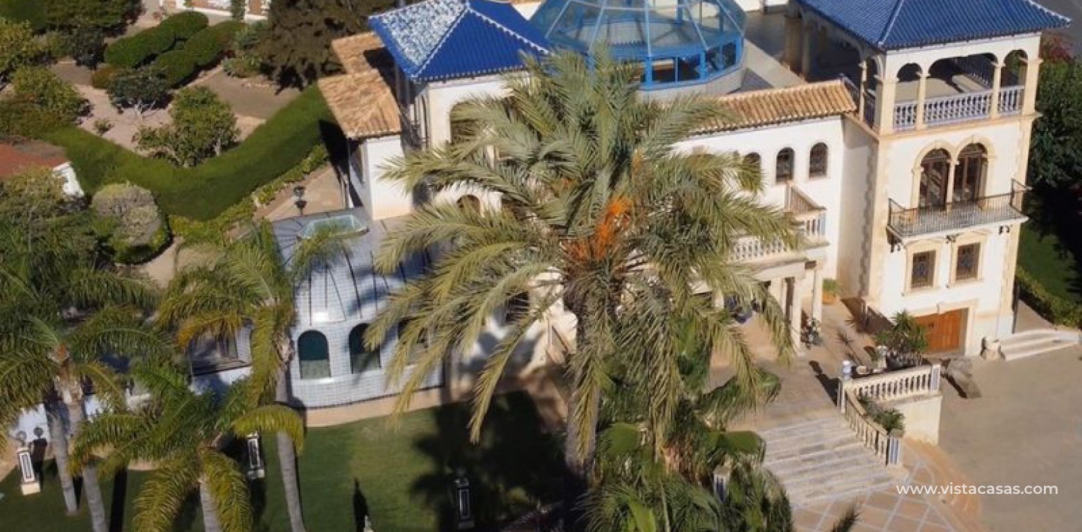 Sale - Villa - Villamartin