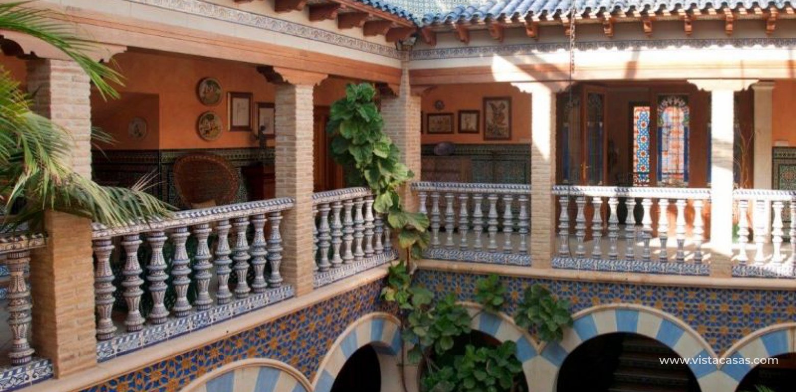 Sale - Villa - Villamartin