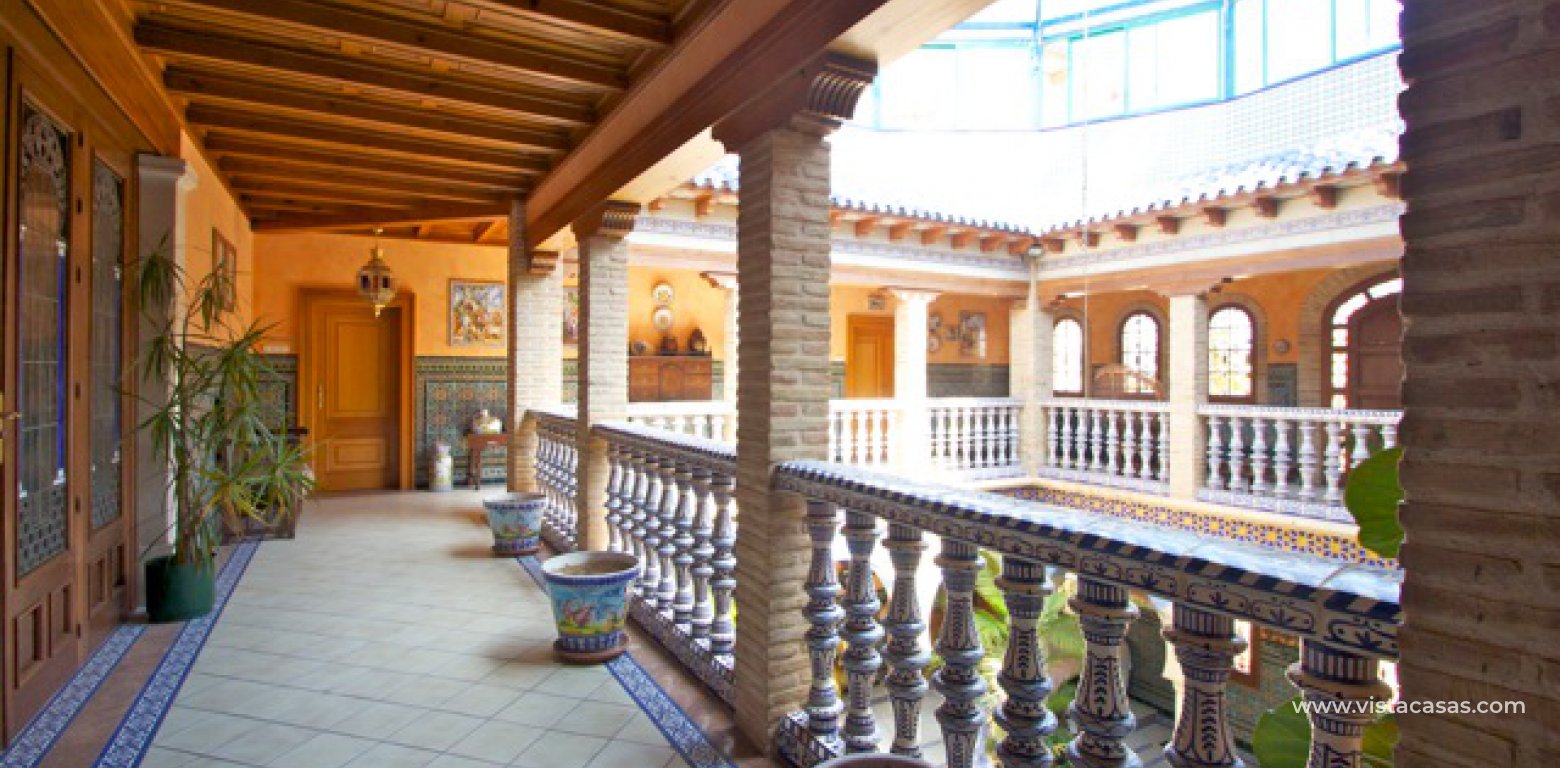 Sale - Villa - Villamartin