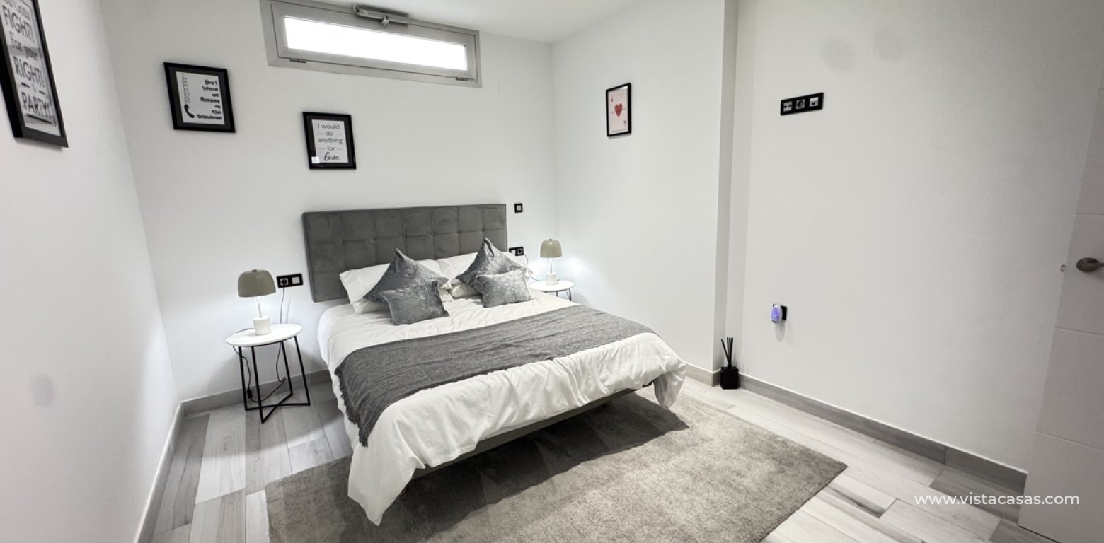 Wtórny - Villa - Cabo Roig