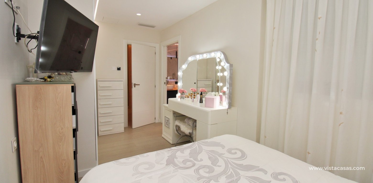3 Bed Renovated Ground Floor Apartment in Torrevieja master bedroom fitted wardrobes