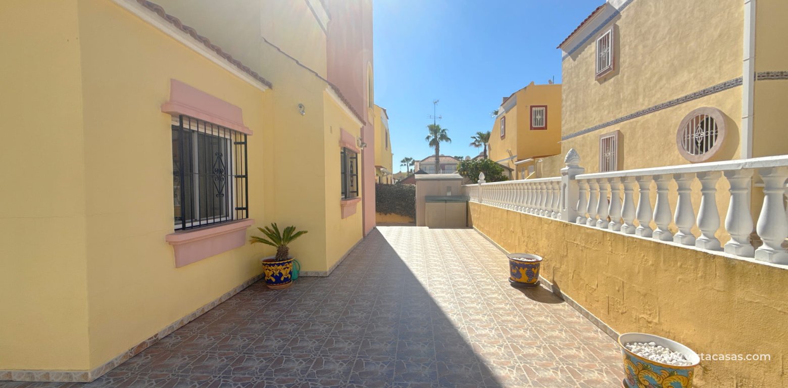 Sale - Villa - Cabo Roig