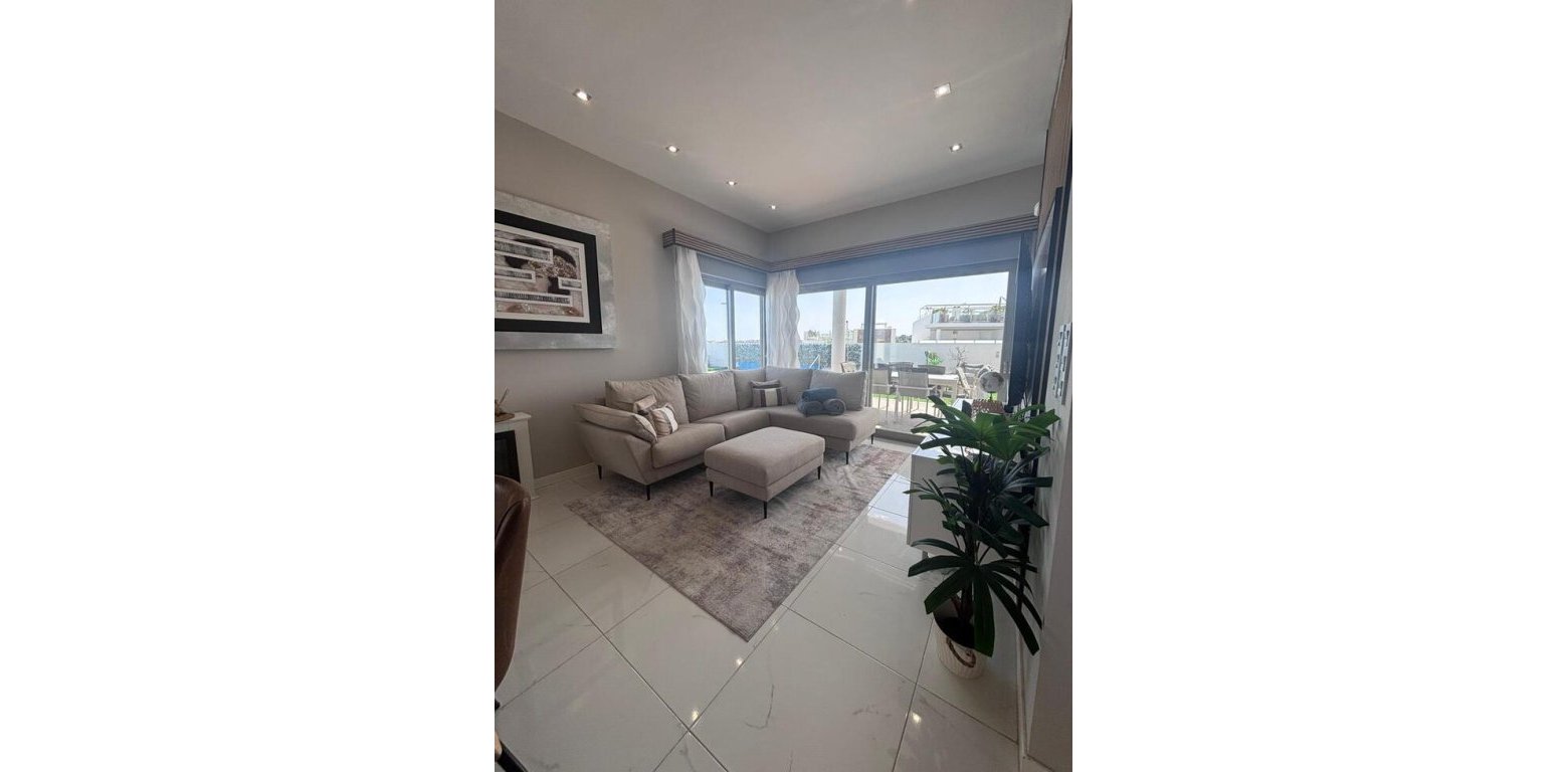 Resale - Villa - Villamartin - PAU 8