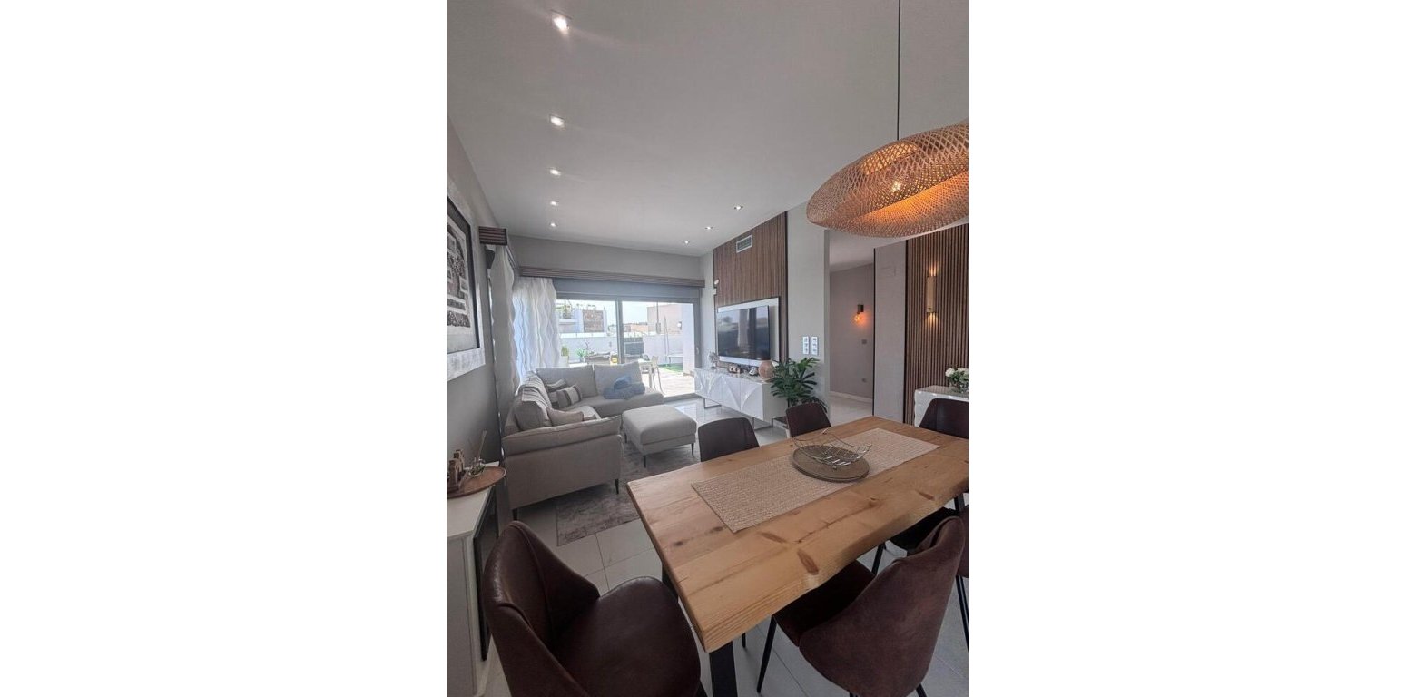 Resale - Villa - Villamartin - PAU 8
