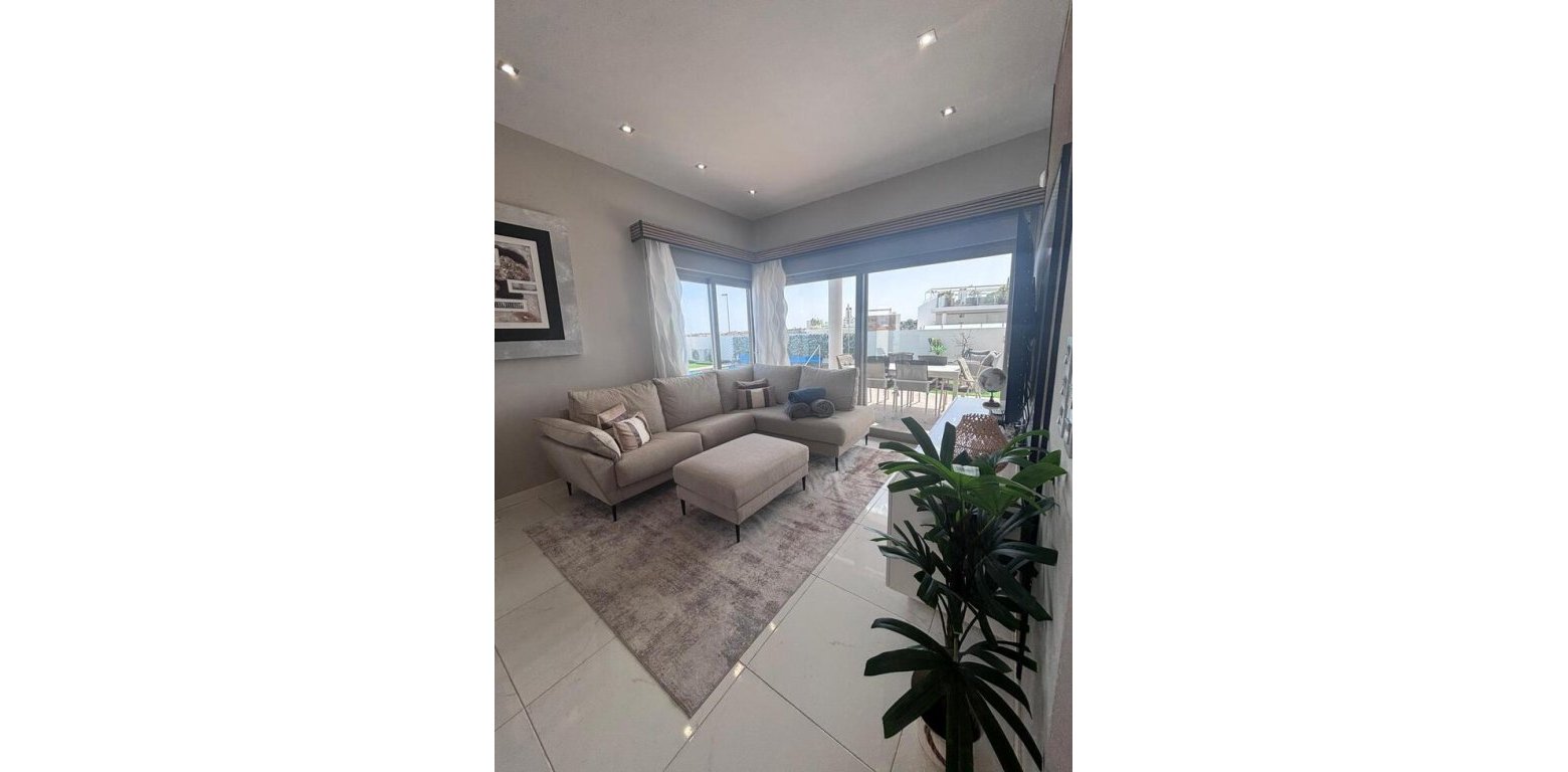 Resale - Villa - Villamartin - PAU 8