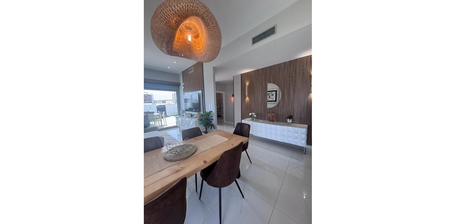 Resale - Villa - Villamartin - PAU 8