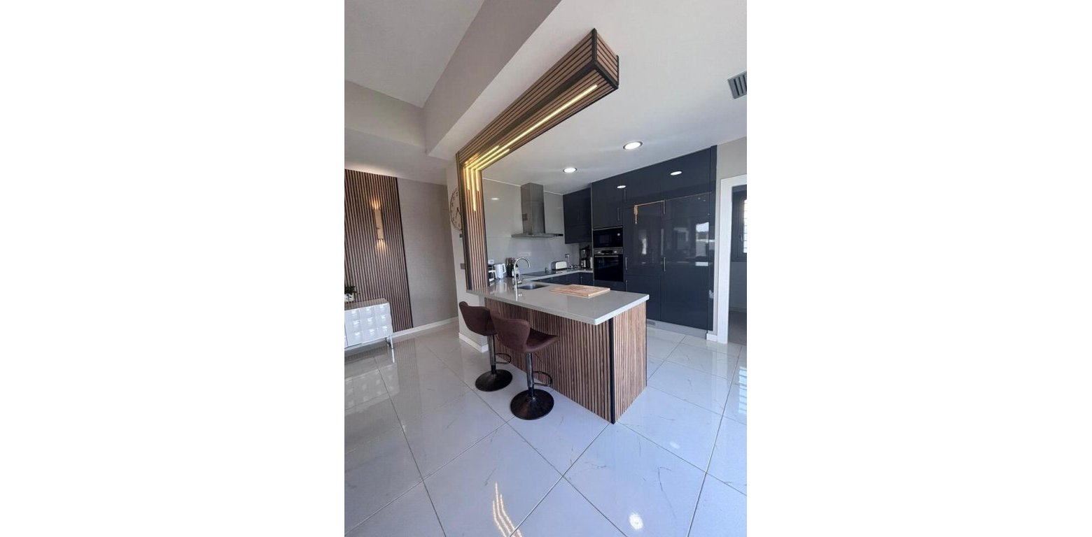 Resale - Villa - Villamartin - PAU 8