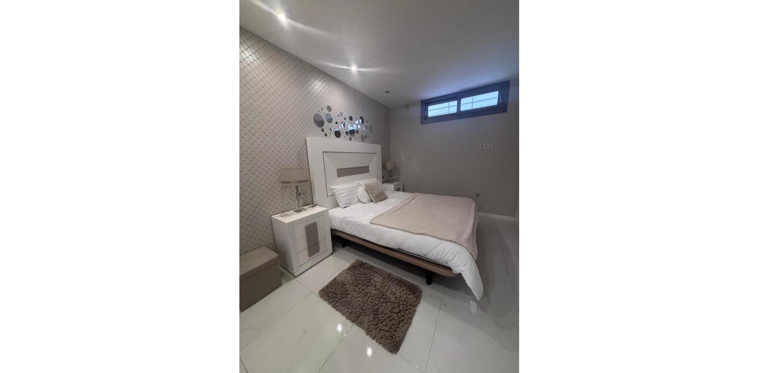 Resale - Villa - Villamartin - PAU 8