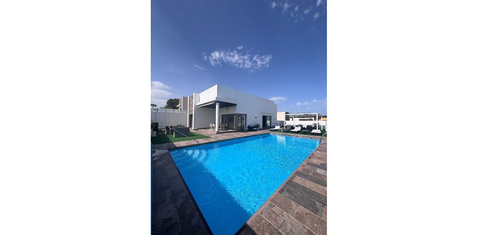 Resale - Villa - Villamartin - PAU 8