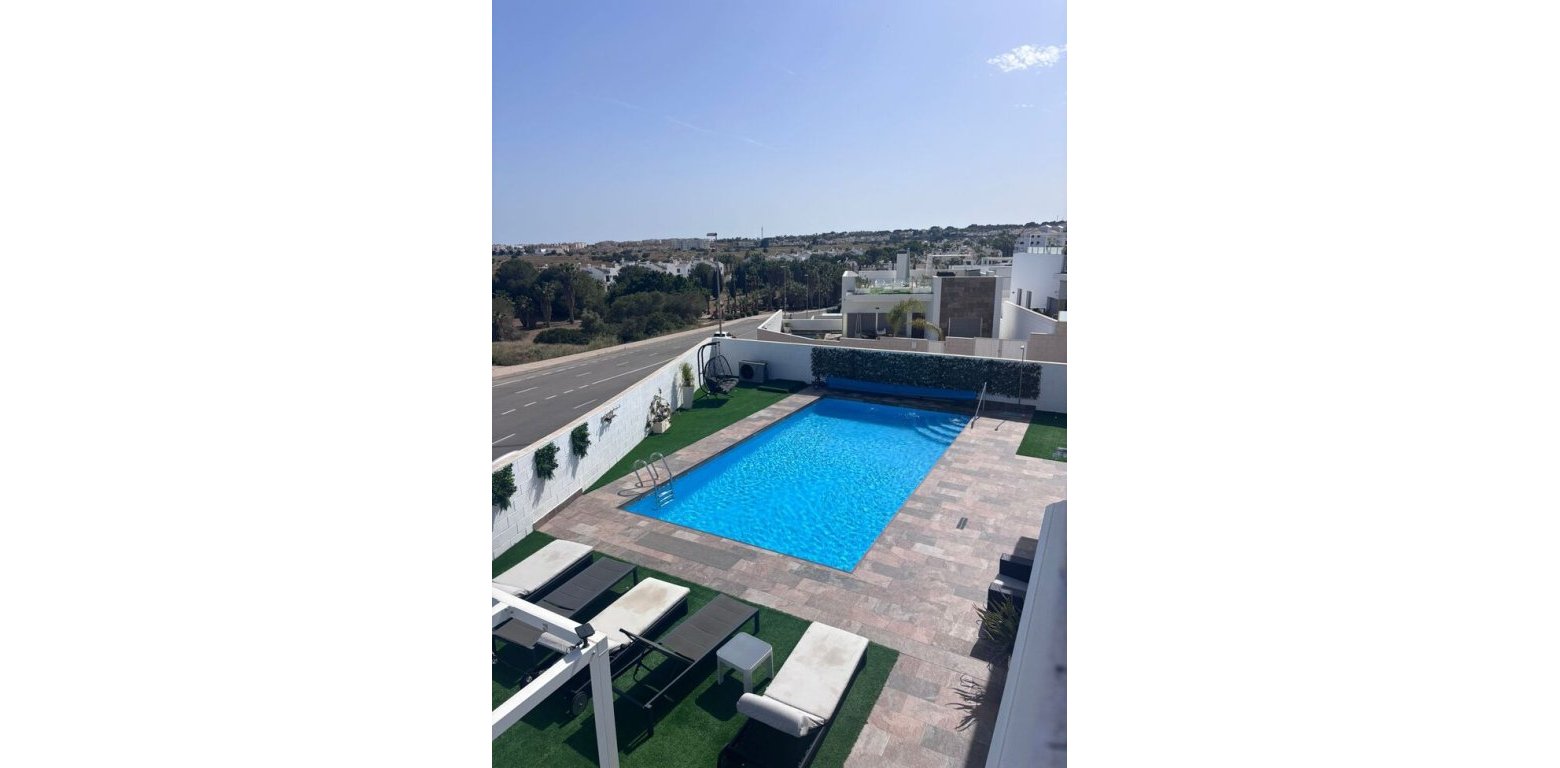 Resale - Villa - Villamartin - PAU 8