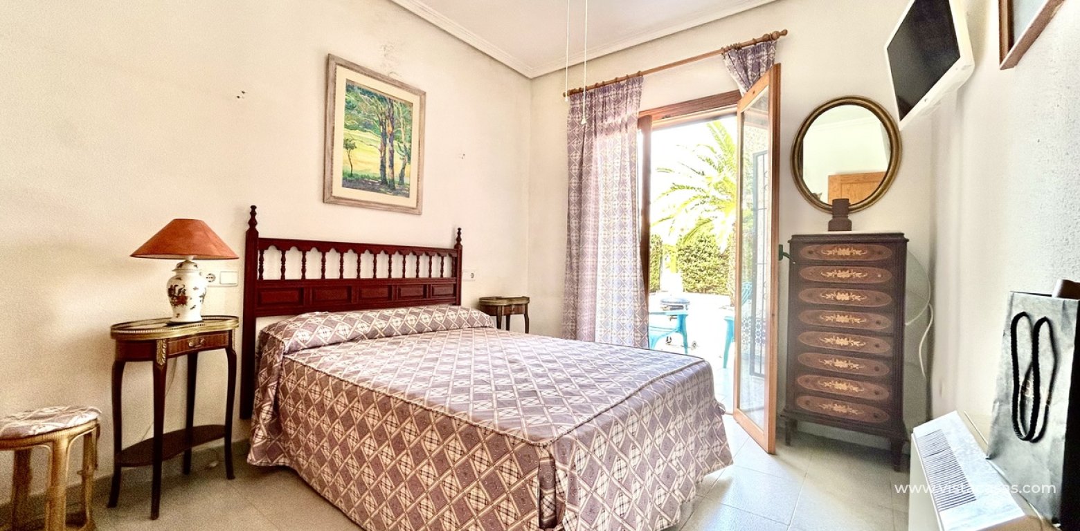Resale - Villa - La Zenia