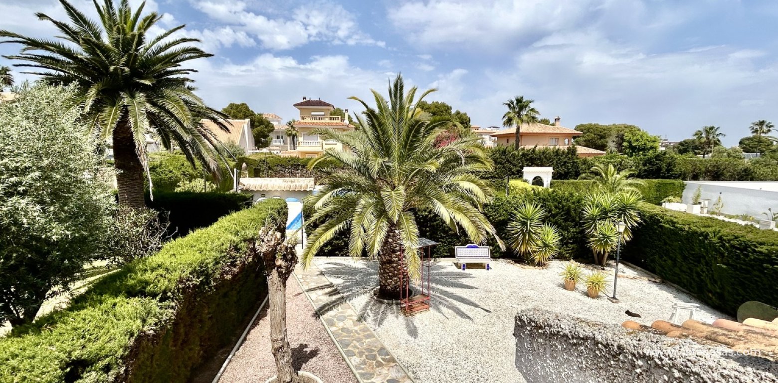 Resale - Villa - La Zenia