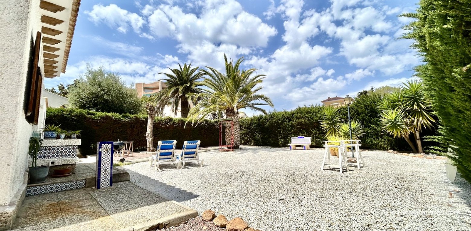 Resale - Villa - La Zenia