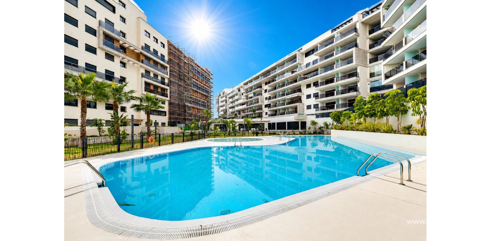 Resale - Apartment - Campoamor