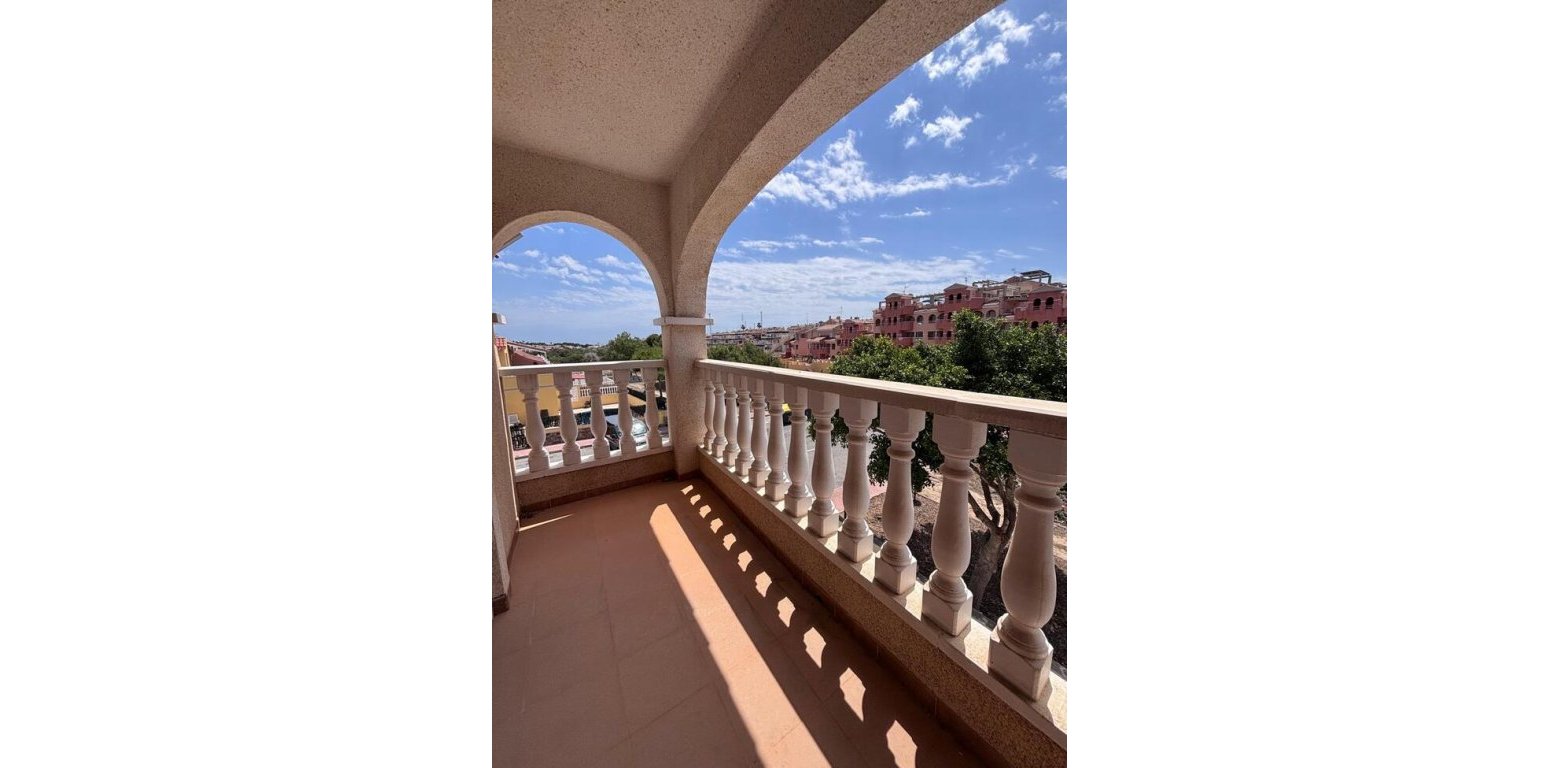Sale - Townhouse - Villamartin