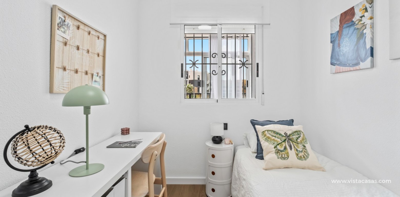Renovated 2 Bedroom Apartment in Playa Flamenca La Mirada twin bedroom