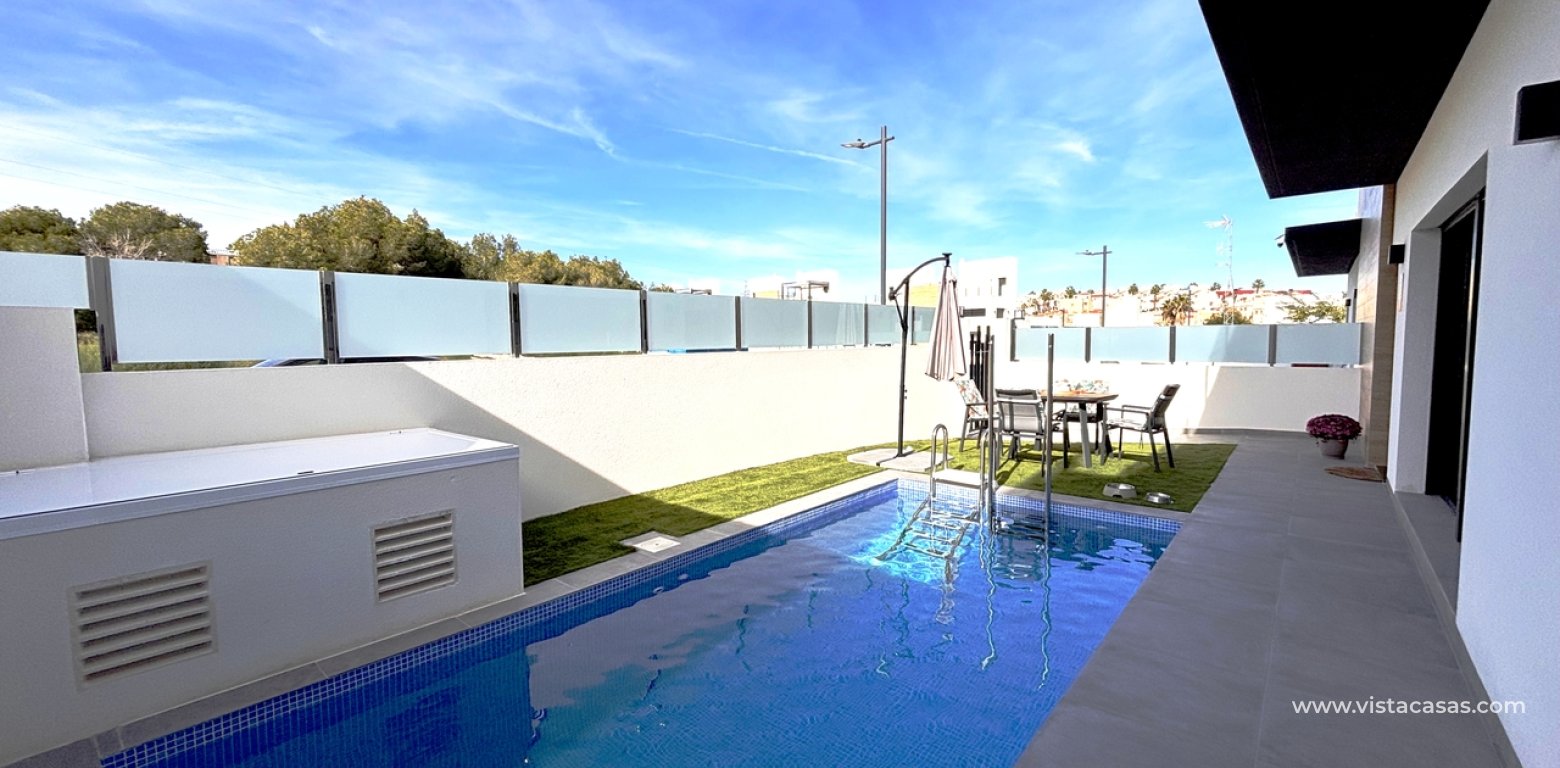 Resale - Villa - Villamartin