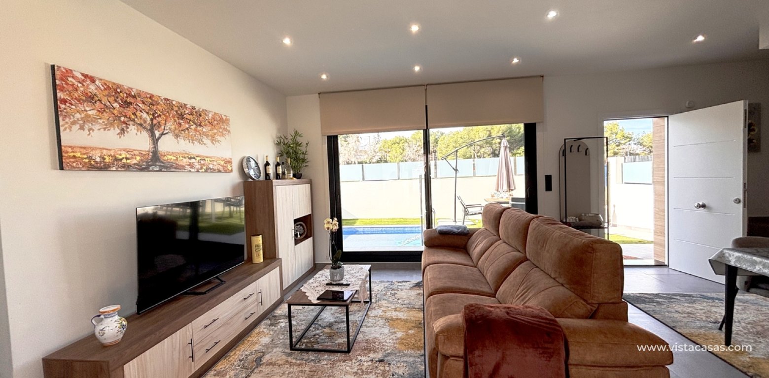 Resale - Villa - Villamartin
