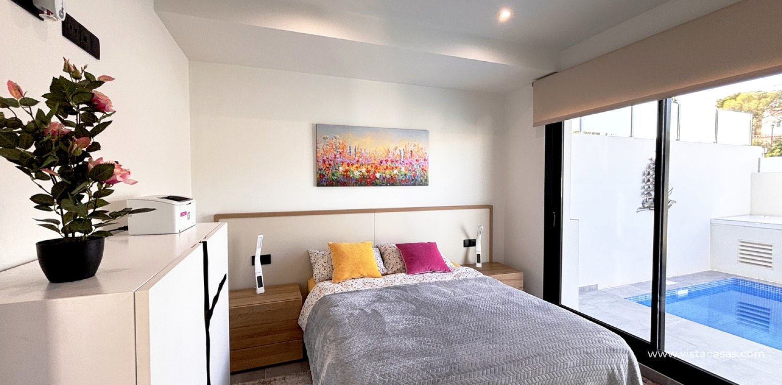 Resale - Villa - Villamartin