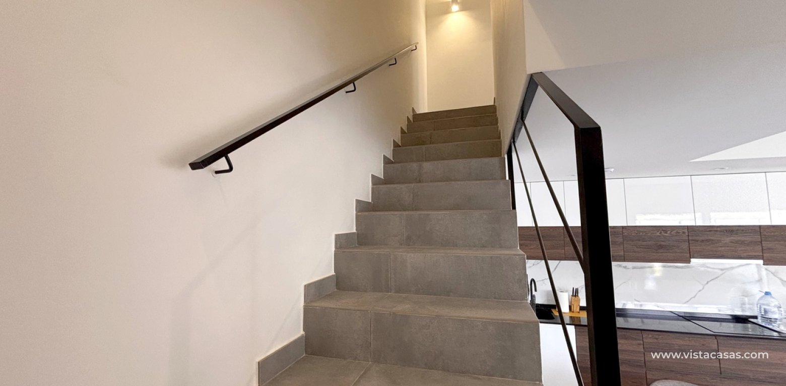 Resale - Villa - Villamartin