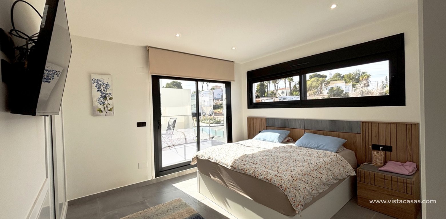 Resale - Villa - Villamartin