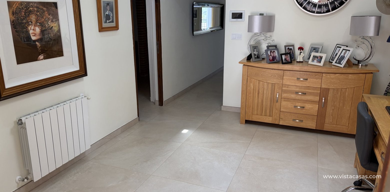 Resale - Villa - Pinar de Campoverde