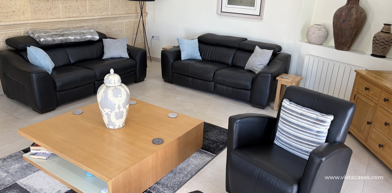 Resale - Villa - Pinar de Campoverde