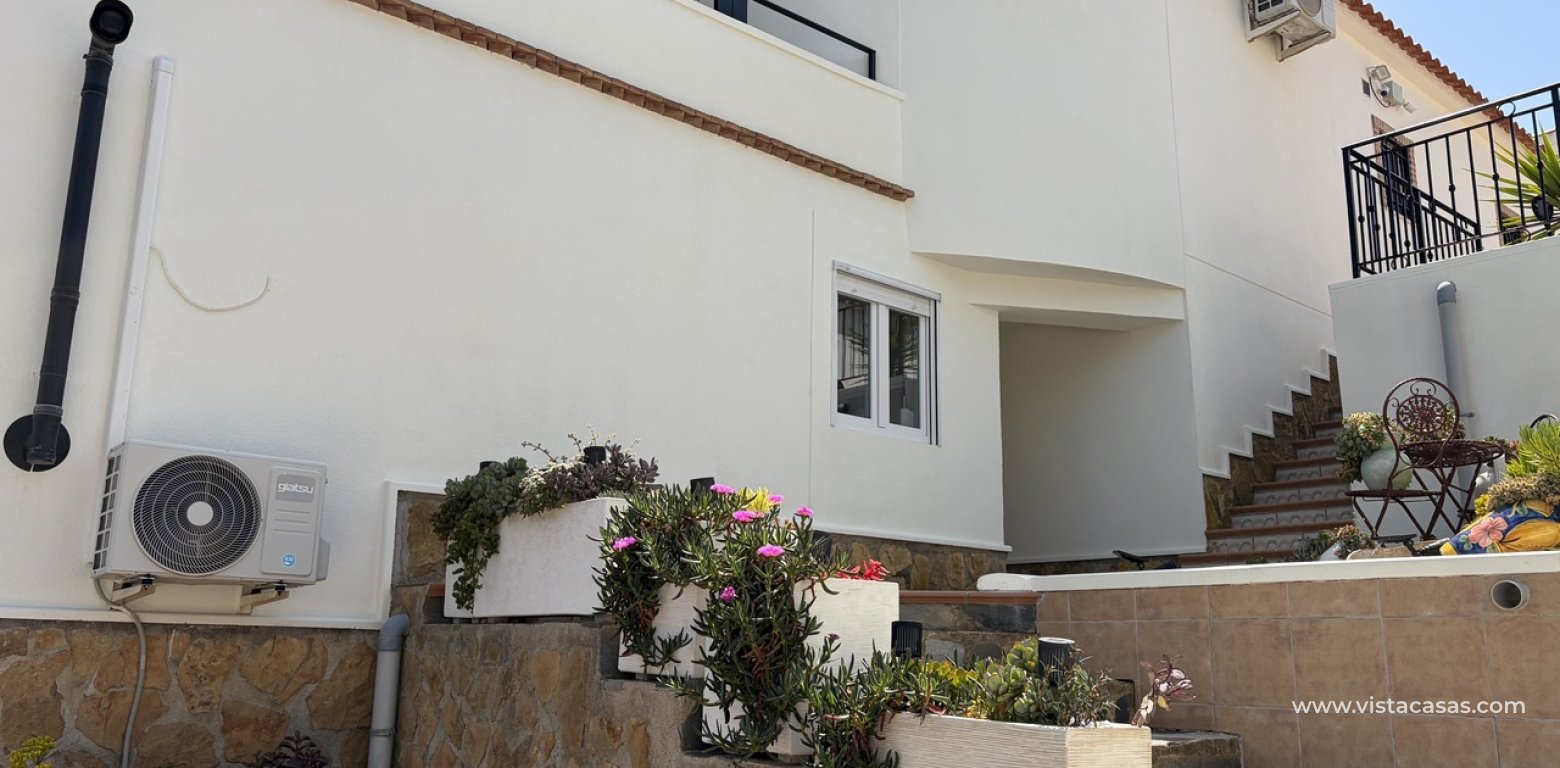 Resale - Villa - Pinar de Campoverde
