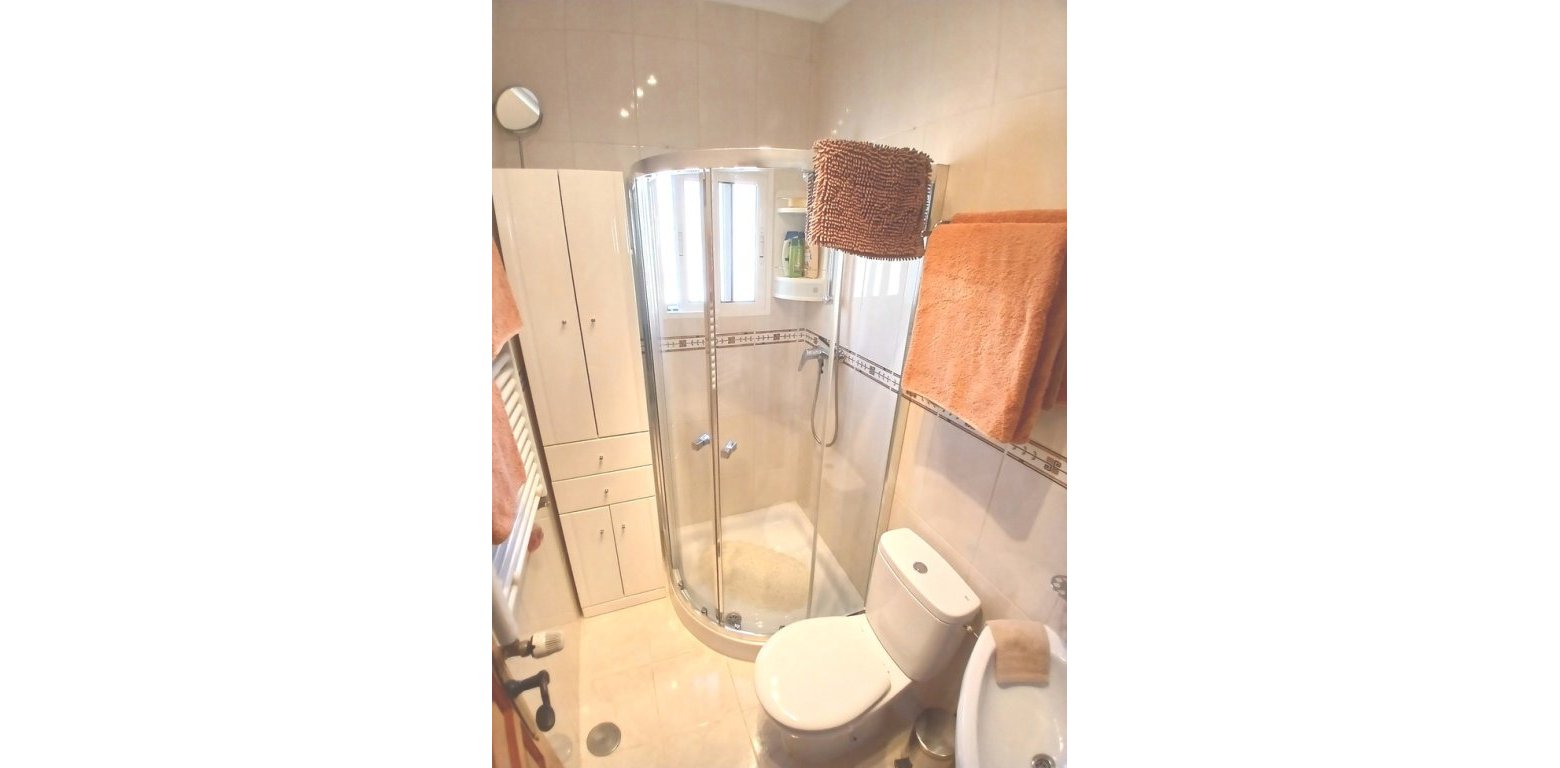 Resale - Villa - Villamartin