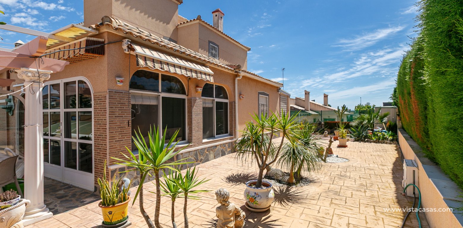 Sale - Villa - La Zenia