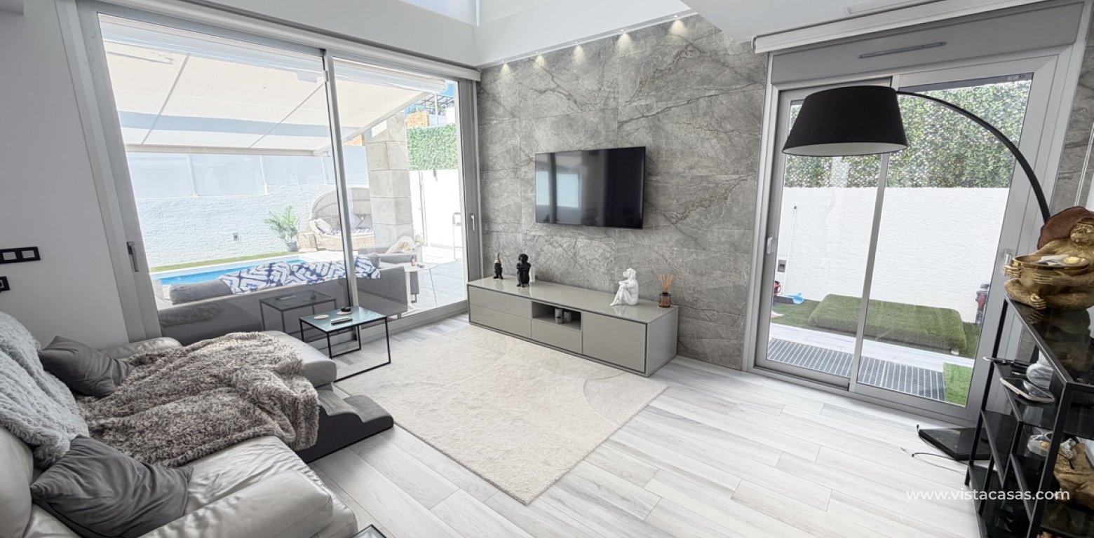 Sale - Villa - Cabo Roig