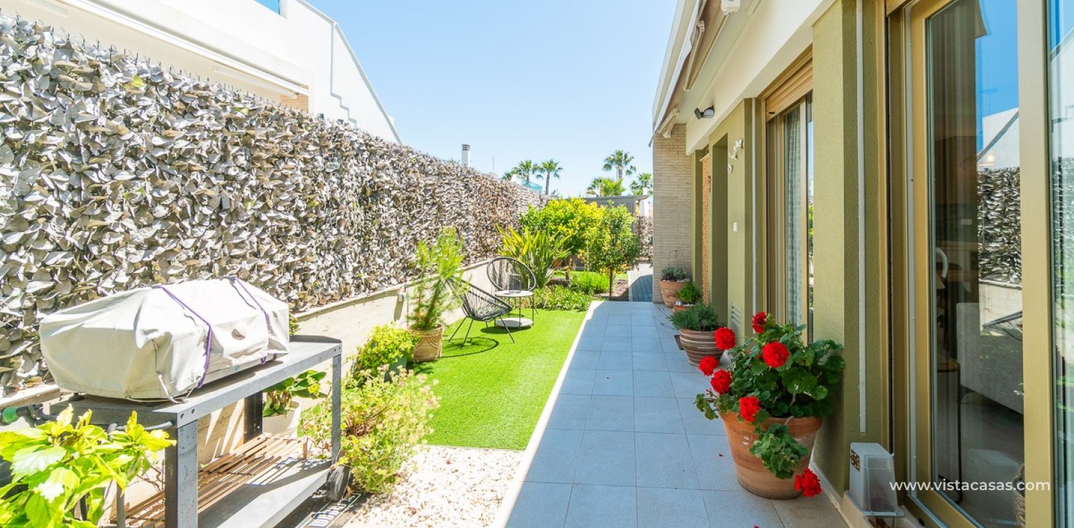 Resale - Townhouse - Vistabella Golf