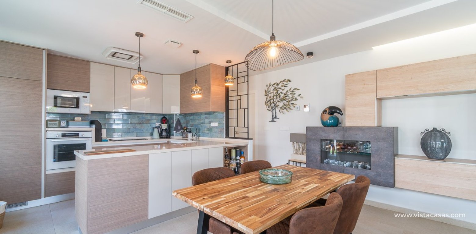 Resale - Townhouse - Vistabella Golf