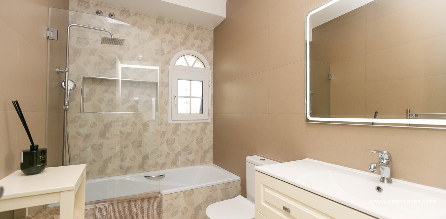 Resale - Villa - Villamartin - Los Dolses