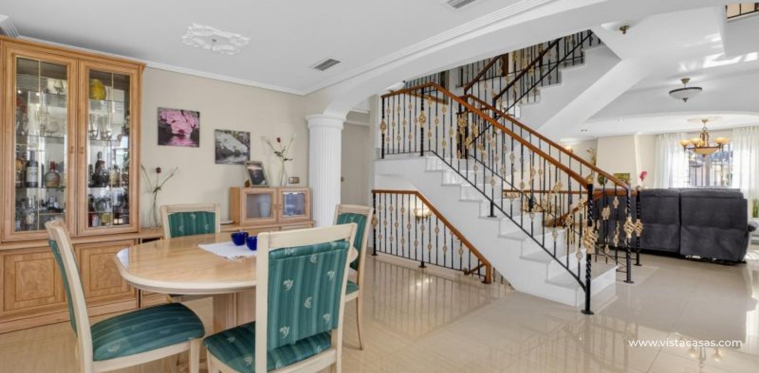 Venta - Chalet - La Zenia