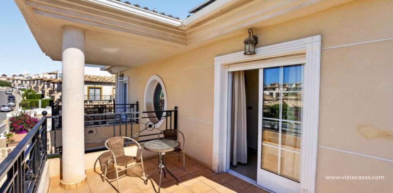 Venta - Chalet - La Zenia