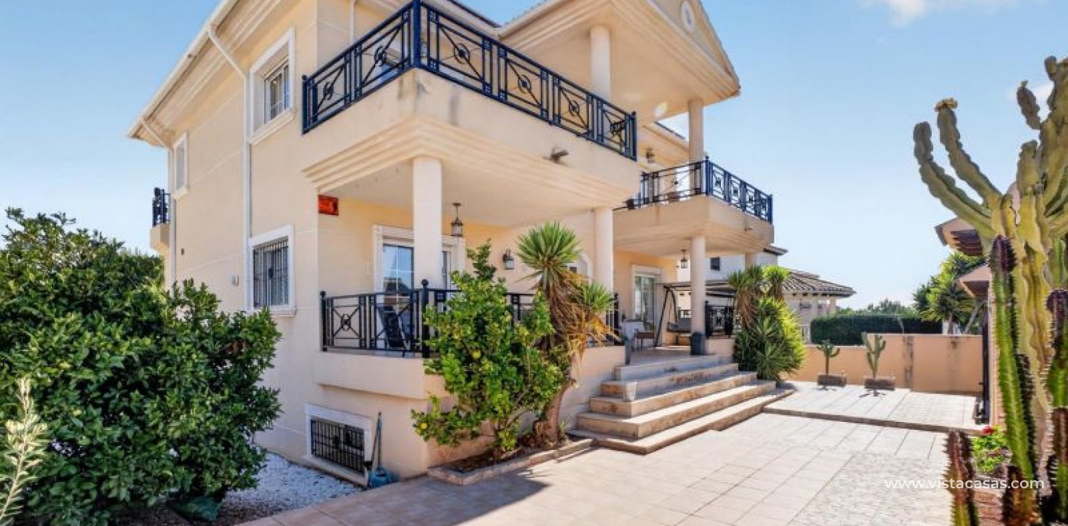 Venta - Chalet - La Zenia