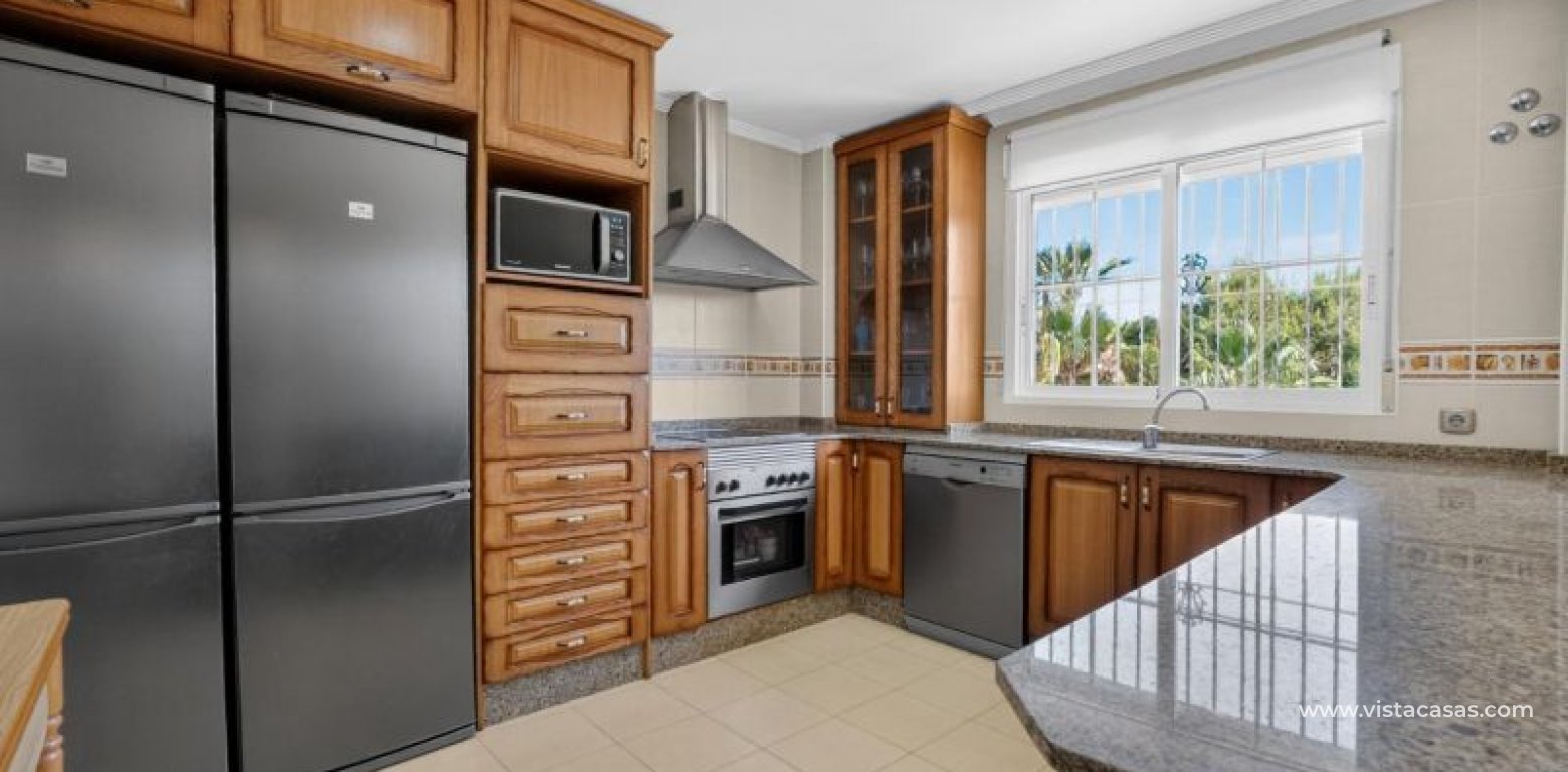 Venta - Chalet - La Zenia