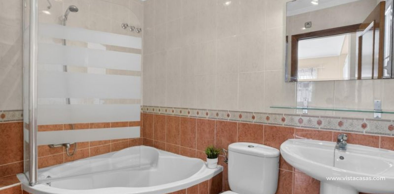 Venta - Chalet - La Zenia