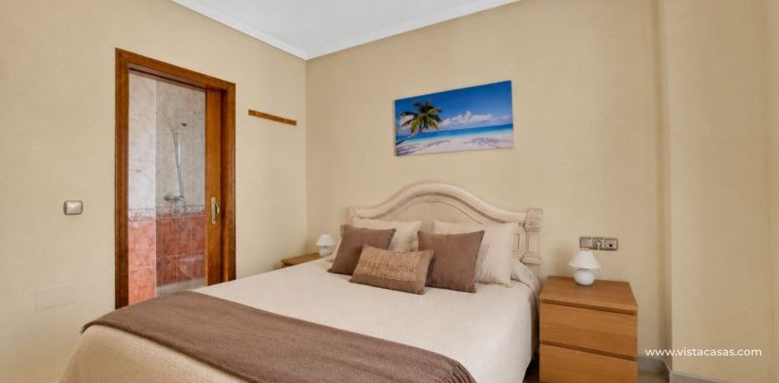 Venta - Chalet - La Zenia