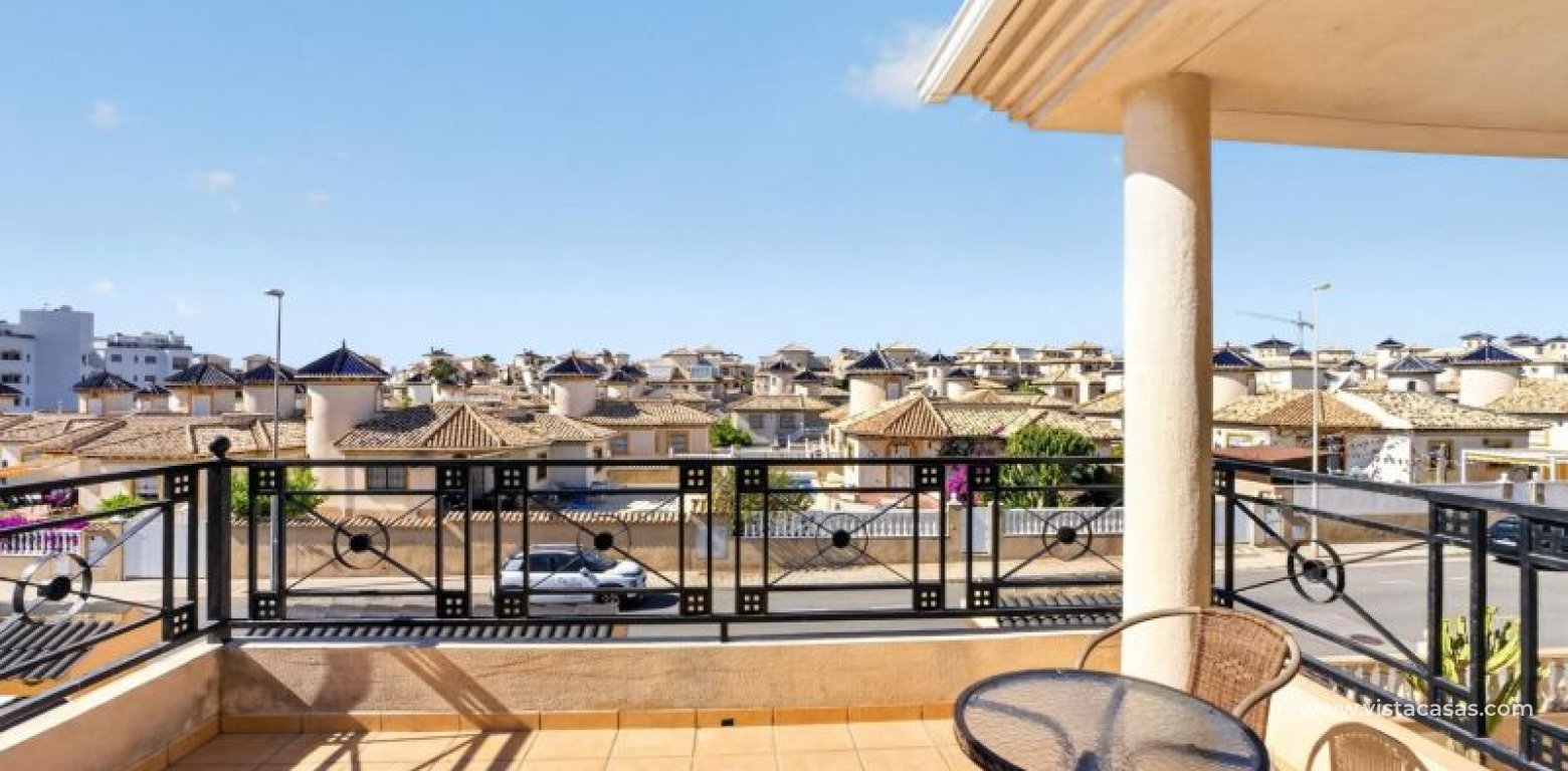 Venta - Chalet - La Zenia