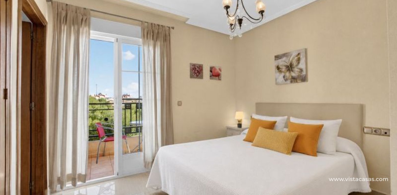 Venta - Chalet - La Zenia