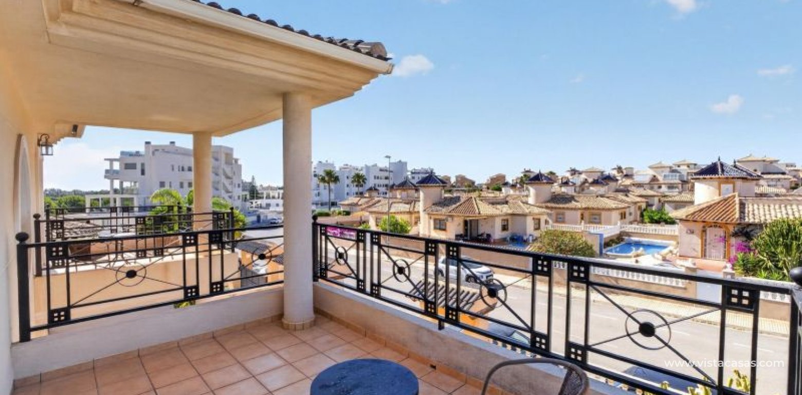 Venta - Chalet - La Zenia