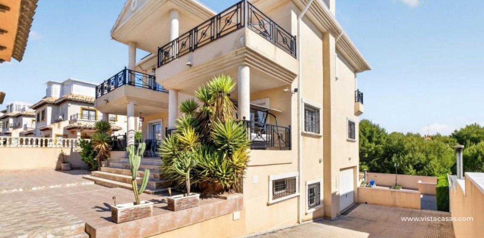 Venta - Chalet - La Zenia