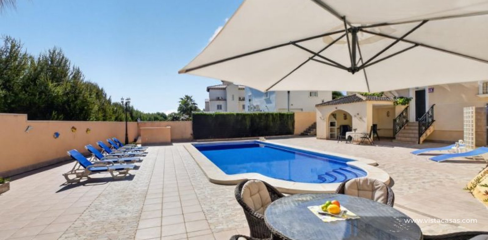 Venta - Chalet - La Zenia