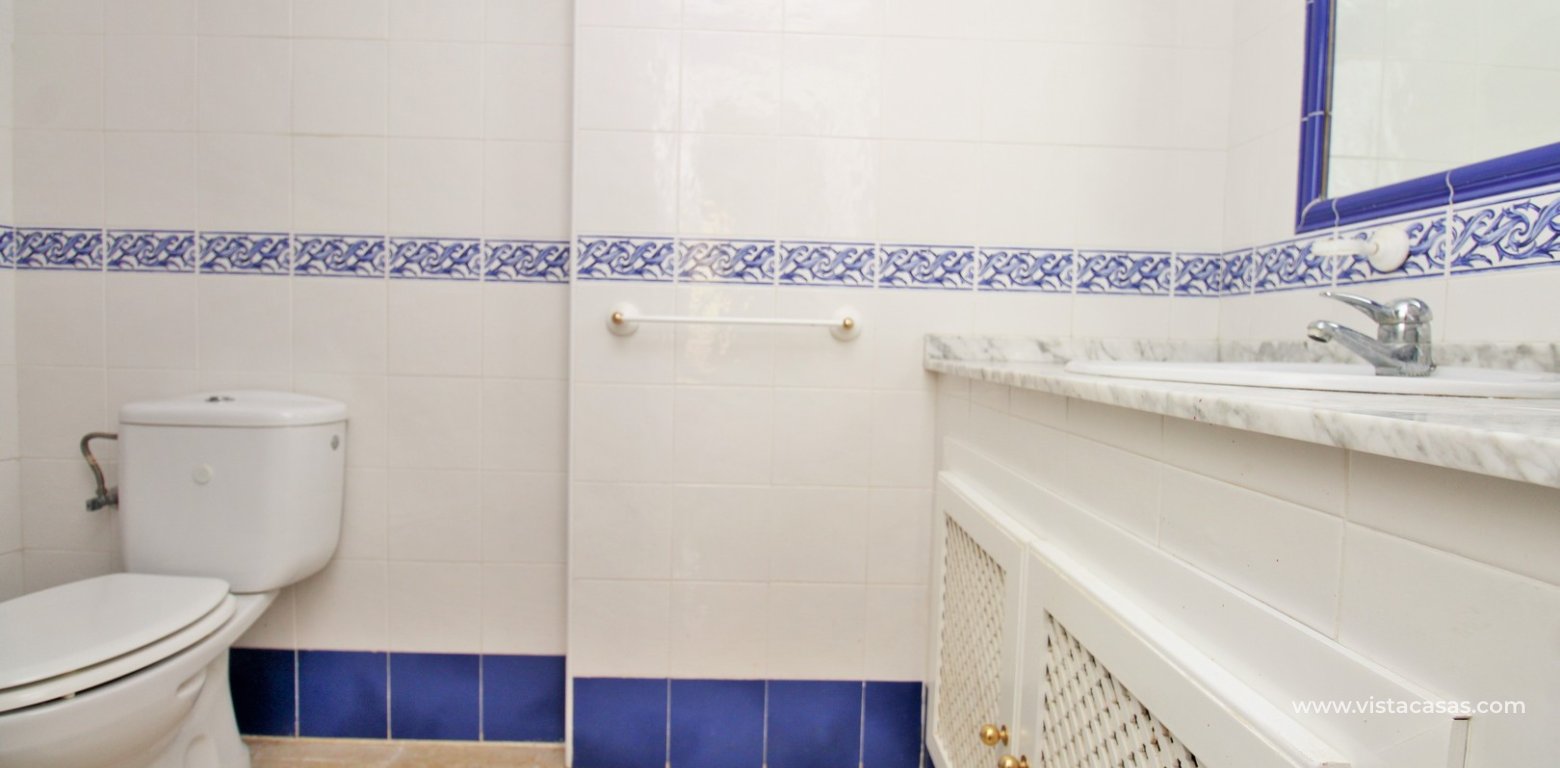 2 Bedroom Ground Floor Apartment In Villagolf Villamartin Plaza en-suite bathroom