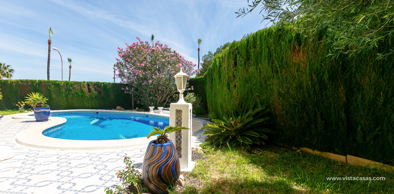 Sale - Villa - Villamartin