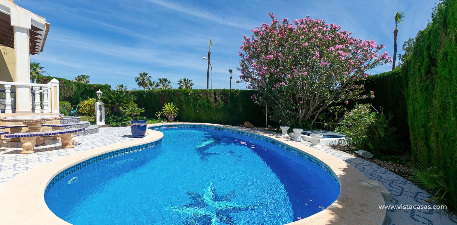Sale - Villa - Villamartin