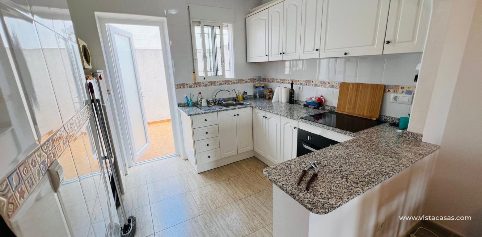 Sale - Townhouse - Daya Nueva